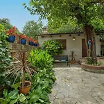Traditionelle Steinfinca Mit Spielbereich, Babybett, Waschmaschine, Liegen Holiday home