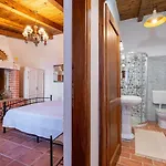 Traditionelle Steinfinca Mit Spielbereich, Babybett, Waschmaschine, Liegen * Barban