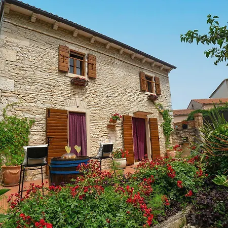 Traditionelle Steinfinca Mit Spielbereich, Babybett, Waschmaschine, Liegen Holiday home