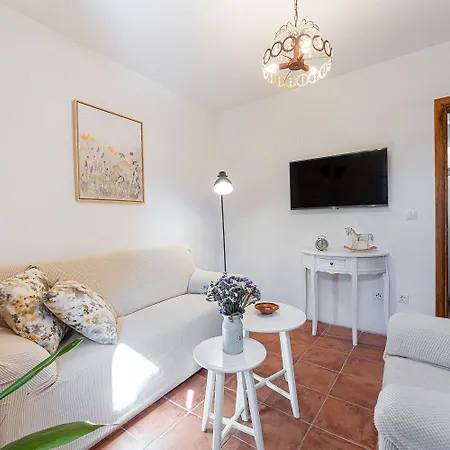 Holiday home Traditionelle Steinfinca Mit Spielbereich, Babybett, Waschmaschine, Liegen